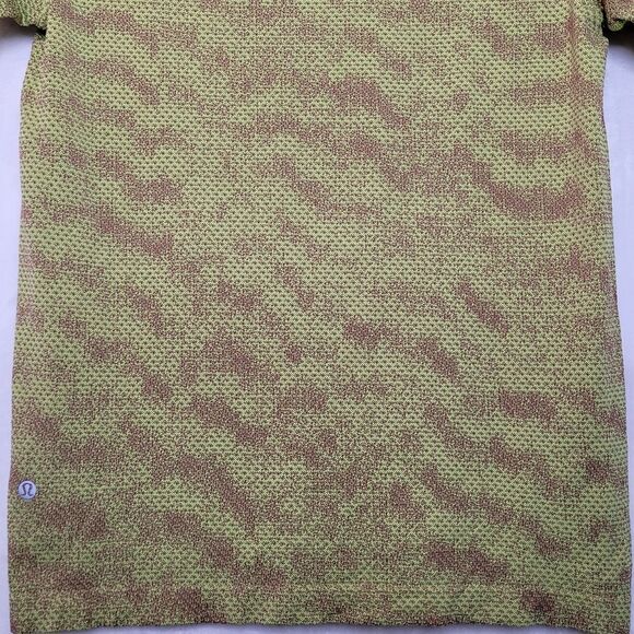 Lululemon Metal Vent Breathe Short Sleeve Shirt Size Medium - Picture 11 of 11